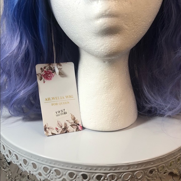 Blue Gradient Shoulder Length Wavy Wig with Bangs - New, never worn - Picture 6 of 8